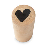 VT Wonen Natural Pine Wood Cone with Heart Magnets