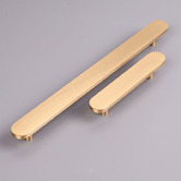 Luxterior Katze Brass Cabinet Handle