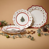 Villeroy and Boch 8 Piece Toy&#039;s Delight Porcelain Dinner Set