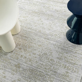 Daisie Rug Studio Cream Astoria Traditional Machine Washable Rug