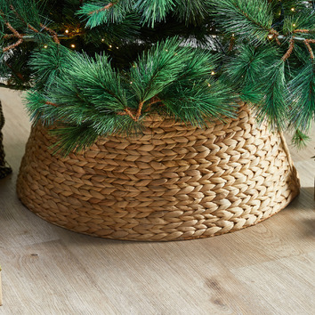 Temple & Webster 62cm Water Hyacinth Christmas Tree Skirt