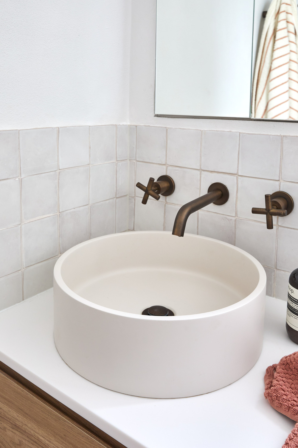 Jada-390mm-Round-Concrete-Basin