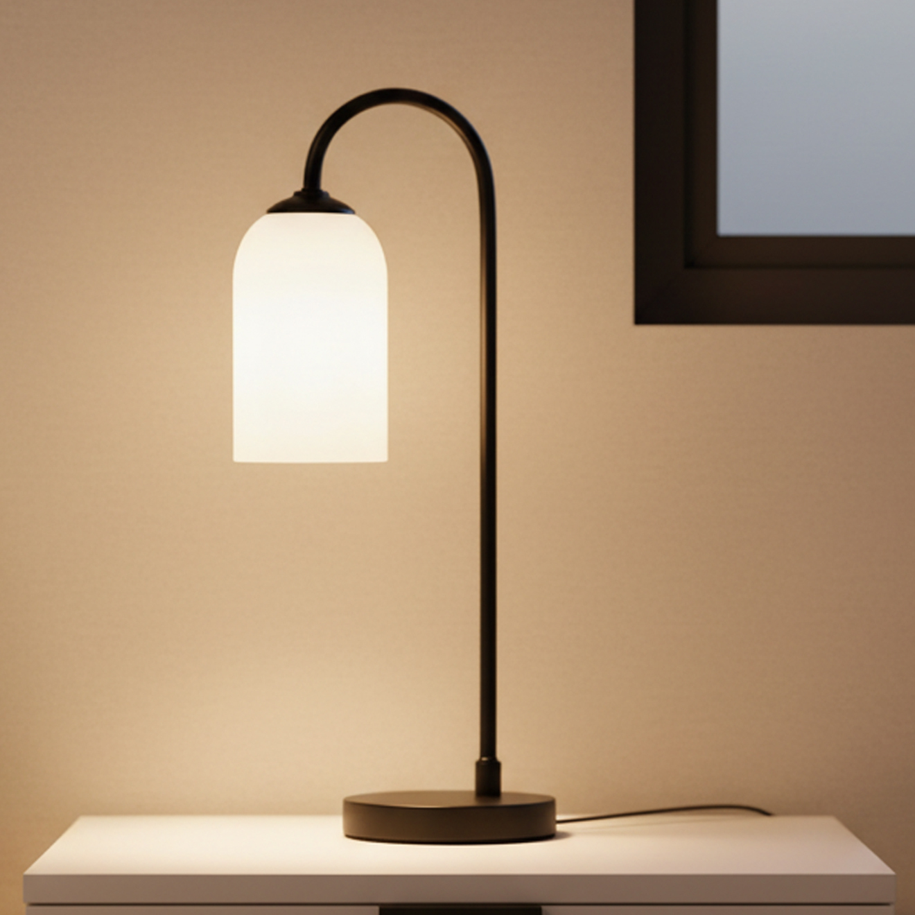 Stupendo Frost White Glass Table Lamp