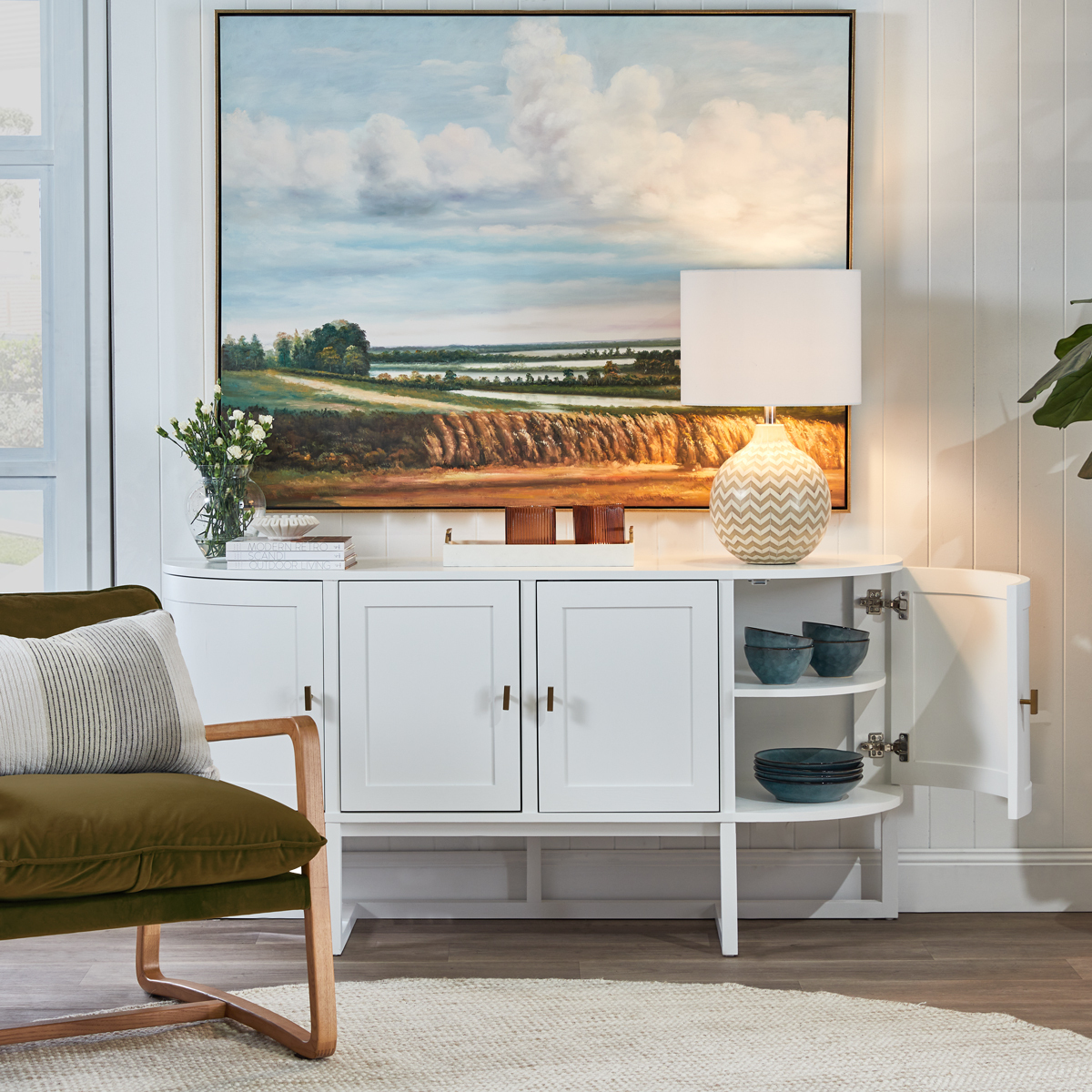 Curved-Serafin-4-Door-Buffet
