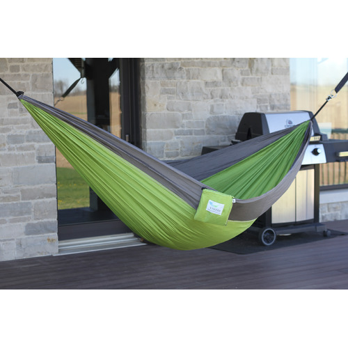Vivere Hammocks Double Parachute Hammock Temple & ster