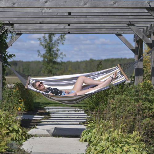 Vivere Hammocks Cotton Spreader Bar Hammock Temple & ster