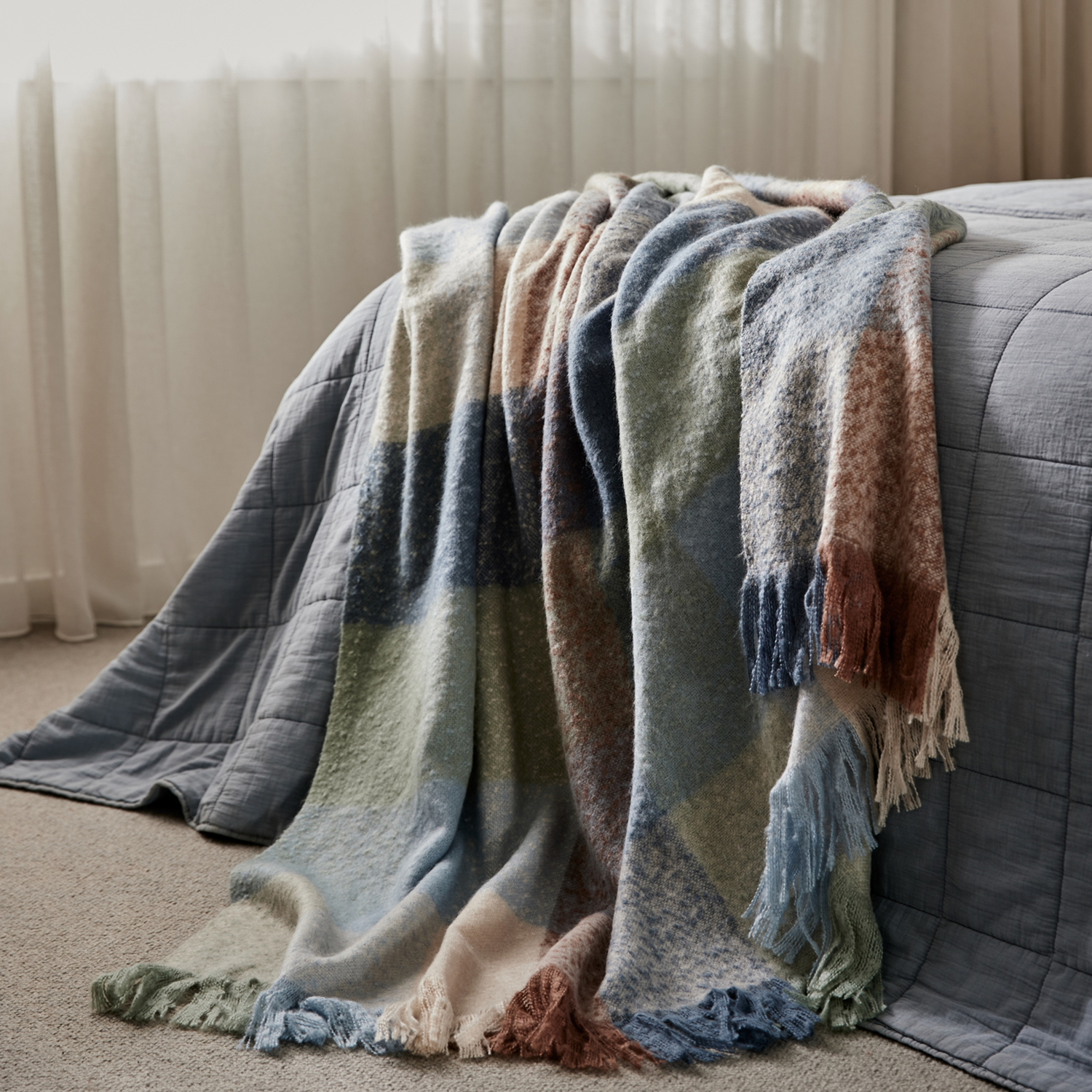 Dana Acrylic Single Throw