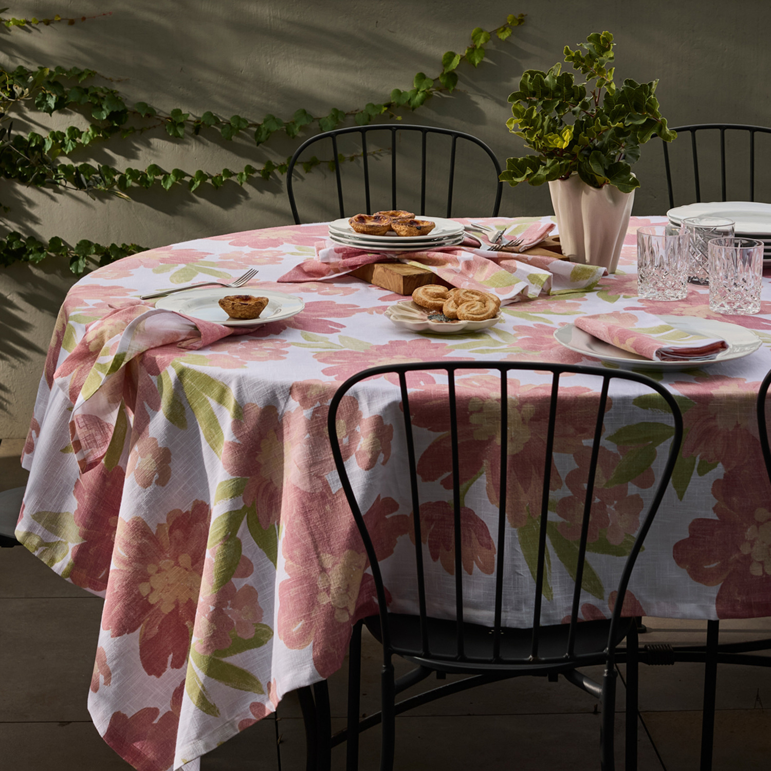 Rosie Floral Cotton Slub Tablecloth