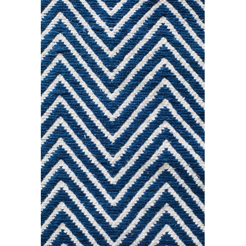 Villa Modern Herringbone Navy Rug Temple & ster