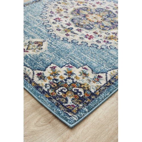 Blue Medallion Vintage Look Runner