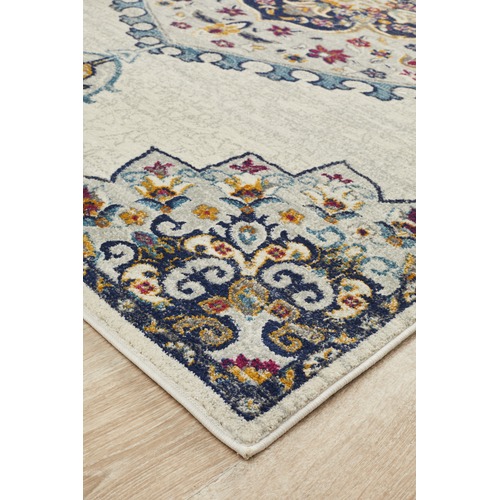 Ivory Medallion Vintage Look Rug