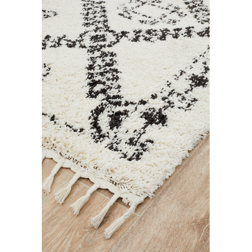 Monochrome Rabia Fringed Tribal Style Rug