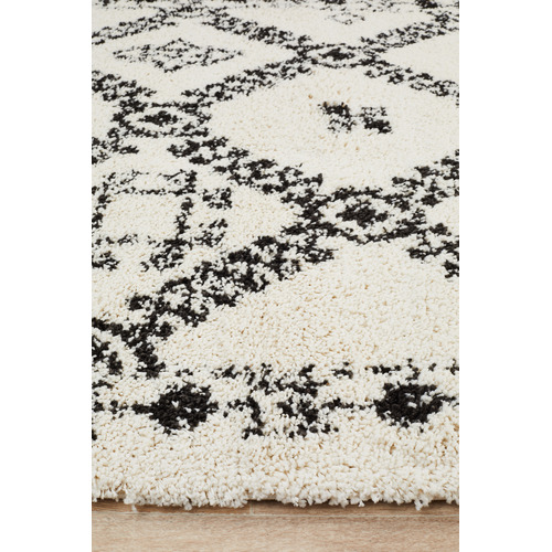 Monochrome Rabia Fringed Tribal Style Rug
