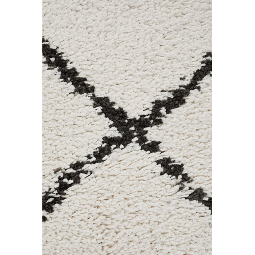 Monochrome Nahla Fringed Rug
