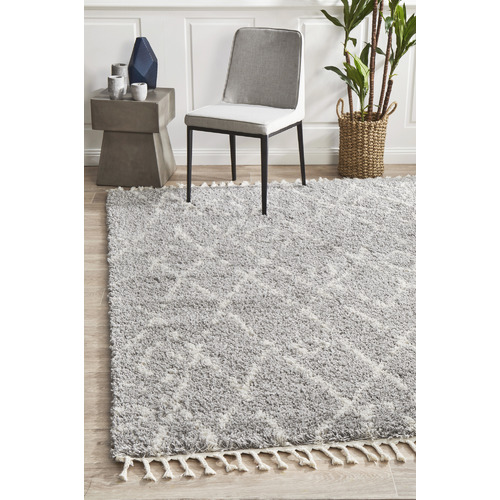 Silver & Ivory Zohra Fringed Rug