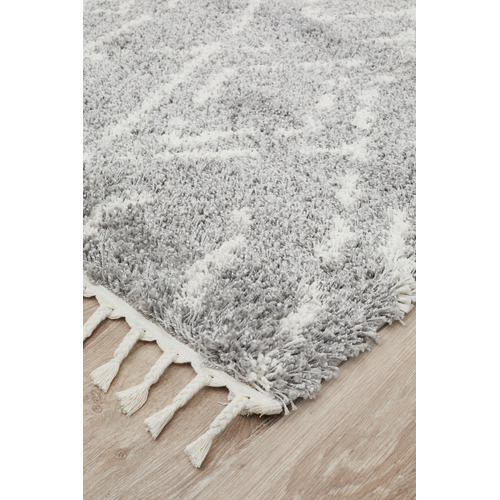 Network Rugs Silver & Ivory Zohra Fringed Rug | Temple & Webster