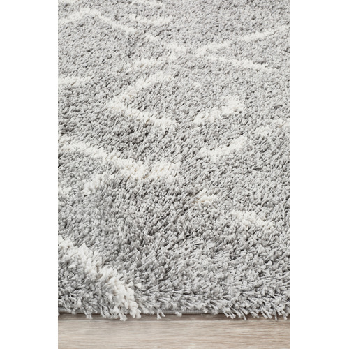 Silver & Ivory Zohra Fringed Rug