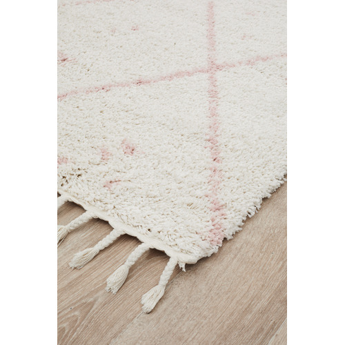 Ivory & Pink Samira Fringed Rug