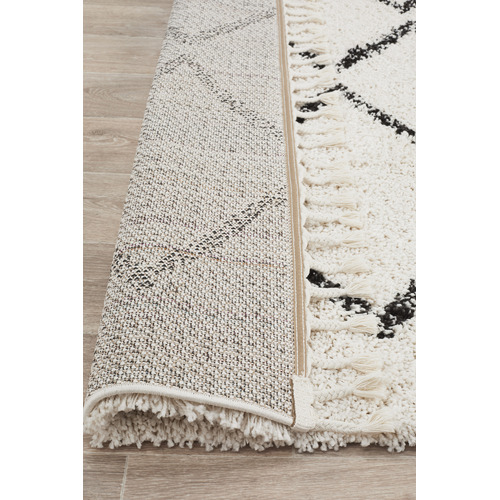 Monochrome Buchra Fringed Rug