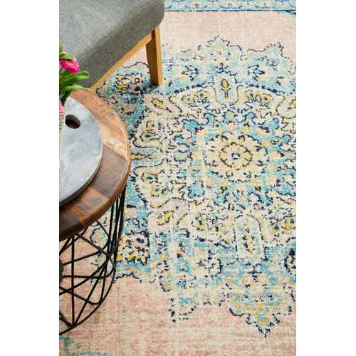 Flamingo Power-Loomed Bohemain Rug
