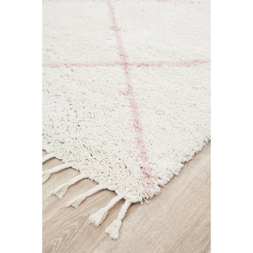 Ivory-and-Pink-Nahla-Fringed-Moroccan-Rug-SAF-22-PNK