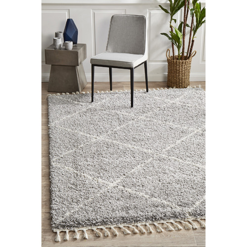 Silver-and-Ivory-Nahla-Fringed-Moroccan-Rug-SAF-22-SIL