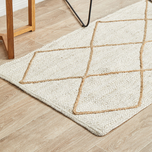 White & Natural Geometric Hand-Braided Jute Outdoor Runner