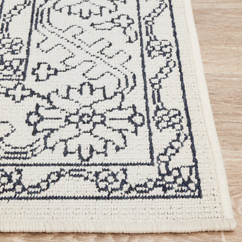 White & Navy Traditional Power-Loomed Outdoor Rug
