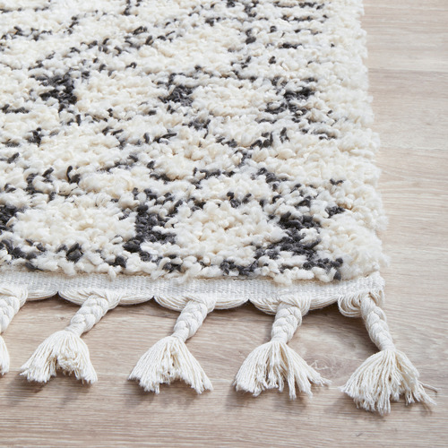 White & Charcoal Mahdi Moroccan Power-Loomed Shag Rug