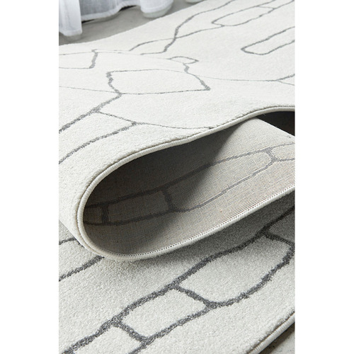 Grey-Abigail-Abstract-Runner