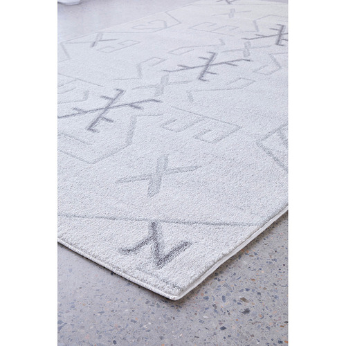 Grey-Zoey-Aztec-Rug