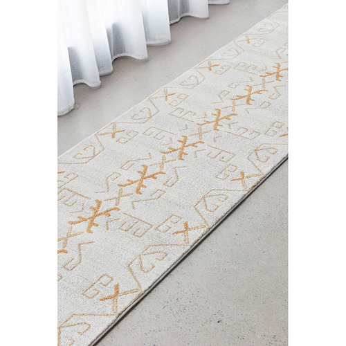 Gold-Zoey-Aztec-Runner