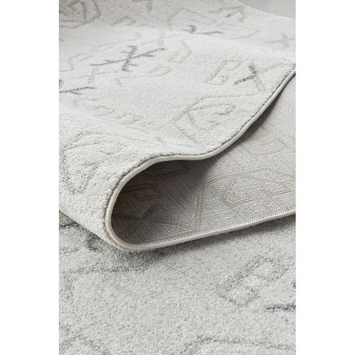 Grey-Zoey-Aztec-Runner