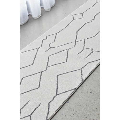 Grey-Emery-Abstract-Runner