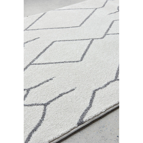 Grey-Emery-Abstract-Runner