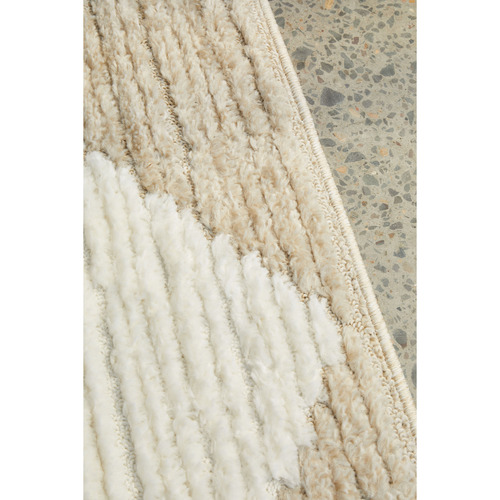Ivory Diamond Power-Loomed Rug