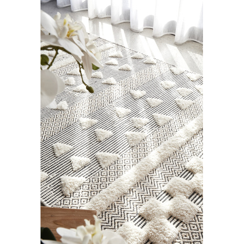 Turner-Ivory-Hand-Loomed-Rug-MIL-733-IVO