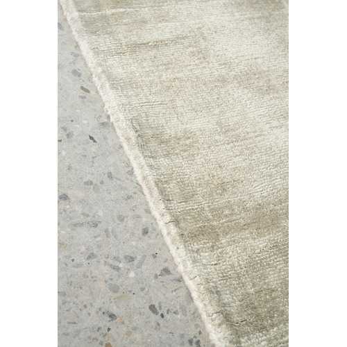 Taupe-Dioana-Hand-Loomed-Viscose-Rug-BLS-SILV