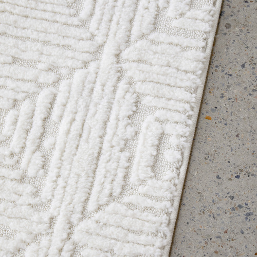 Lawton Geometric Runner