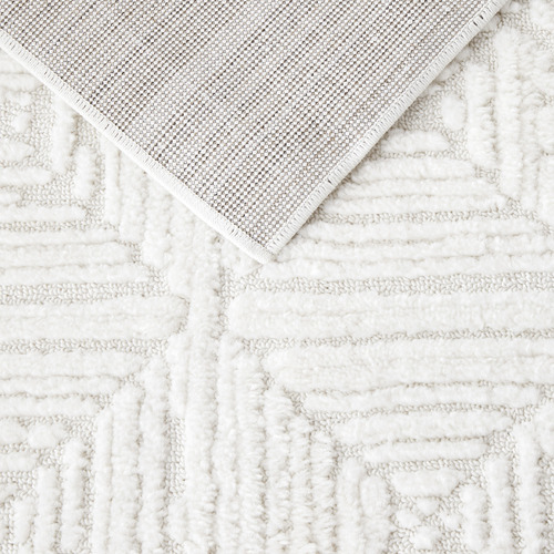 Lawton Geometric Runner