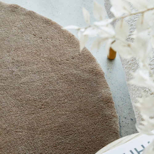 Oyster Cleo Round Rug
