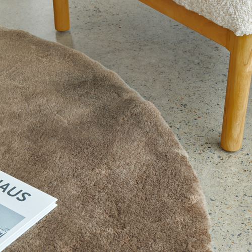 Oyster Cleo Round Rug