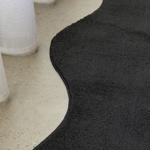 Black Elsie Wavy Rug