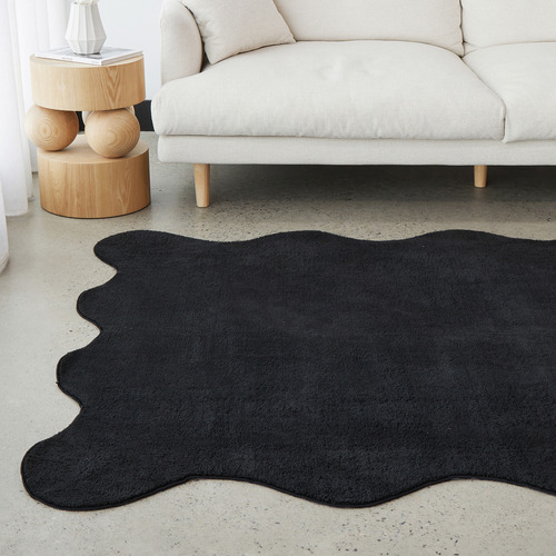 Black Elsie Wavy Edge Machine Washable Rug