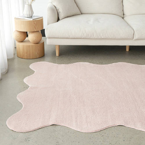 Blush Elsie Wavy Edge Machine Washable Rug