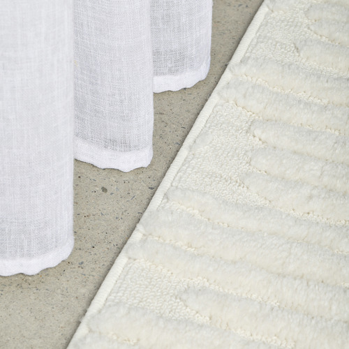 White Mona Runner