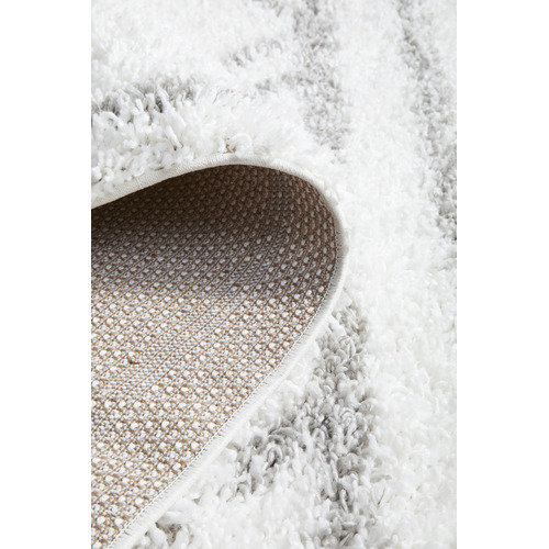 White & Silver Mahdi Berber Power-Loomed Shag Rug