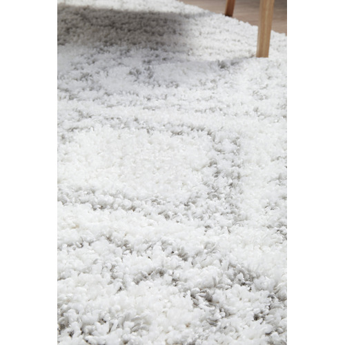 White & Silver Mahdi Moroccan Power-Loomed Shag Rug