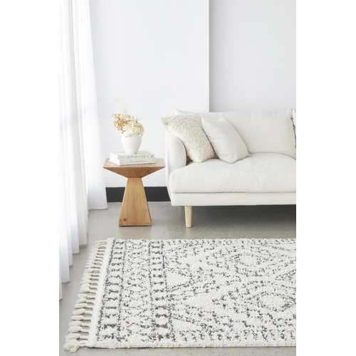 White & Charcoal Mahdi Moroccan Power-Loomed Shag Rug