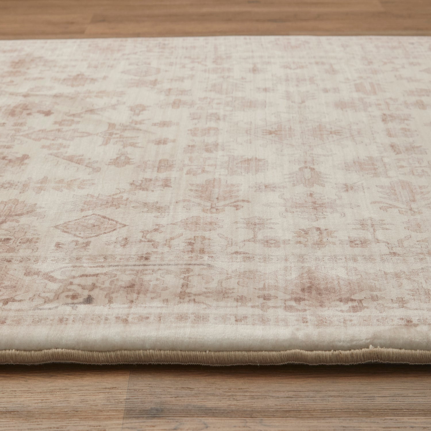 Fenrir Traditonal Rug